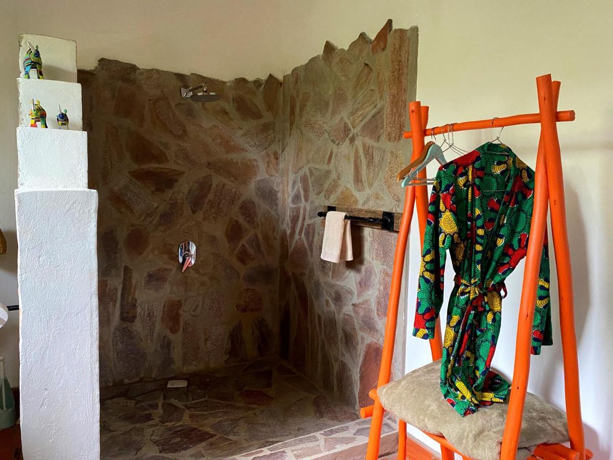 Chameleon Hill Forest Lodge Bwindi ภายนอก รูปภาพ